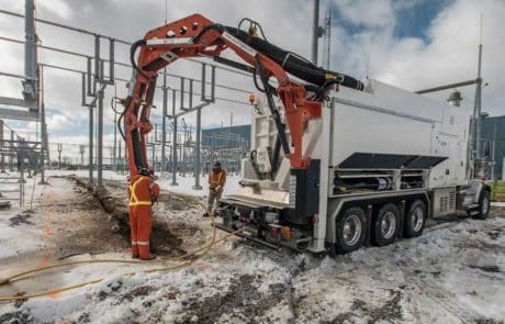 milton-transcanada-hydrovac snowy weather hyrdovac truck
